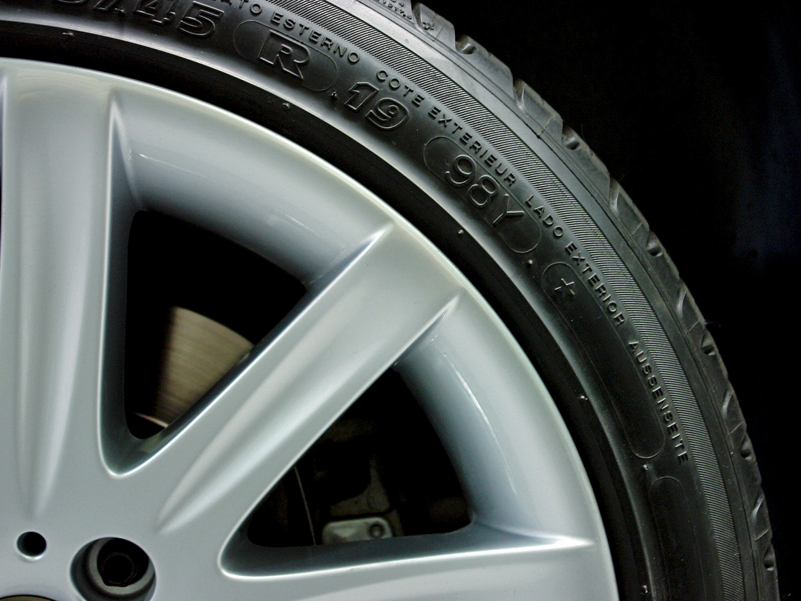 付帯サービス-Refine-ホイールリペア|輸入車・外車中古車のO-RUSH